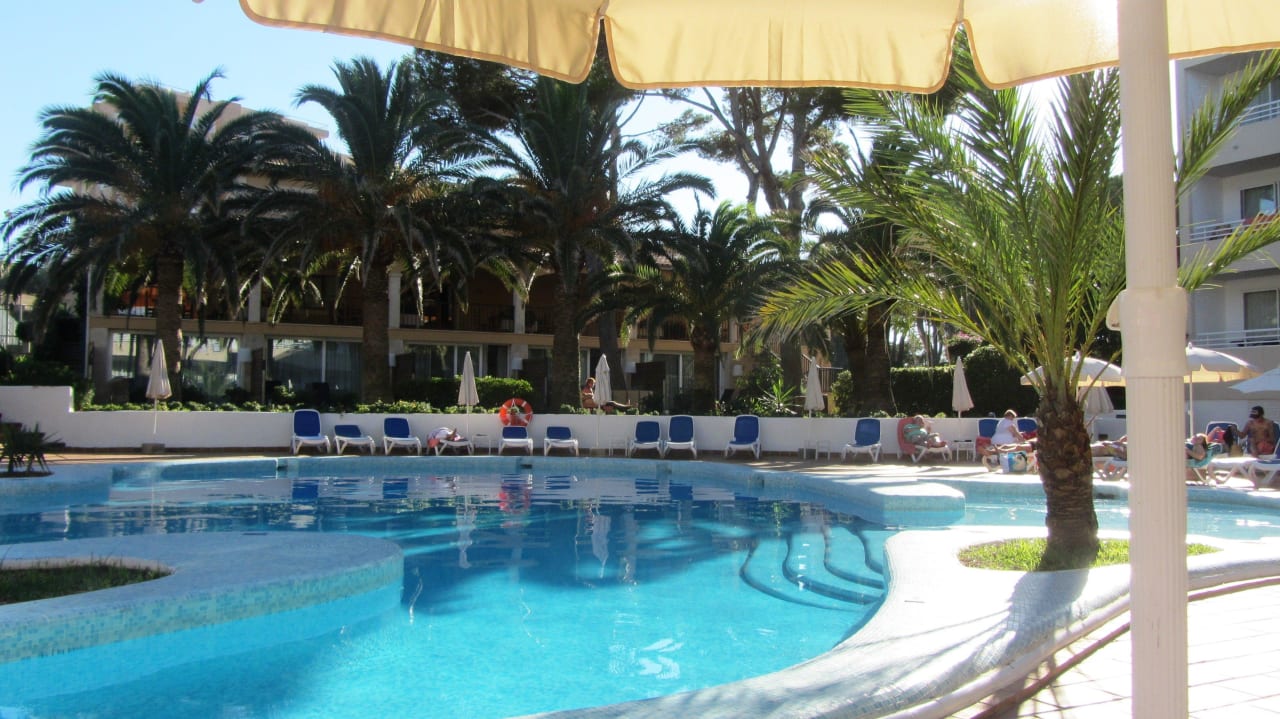 Es sind noch Liegen frei! Hotel & Spa S'Entrador Playa