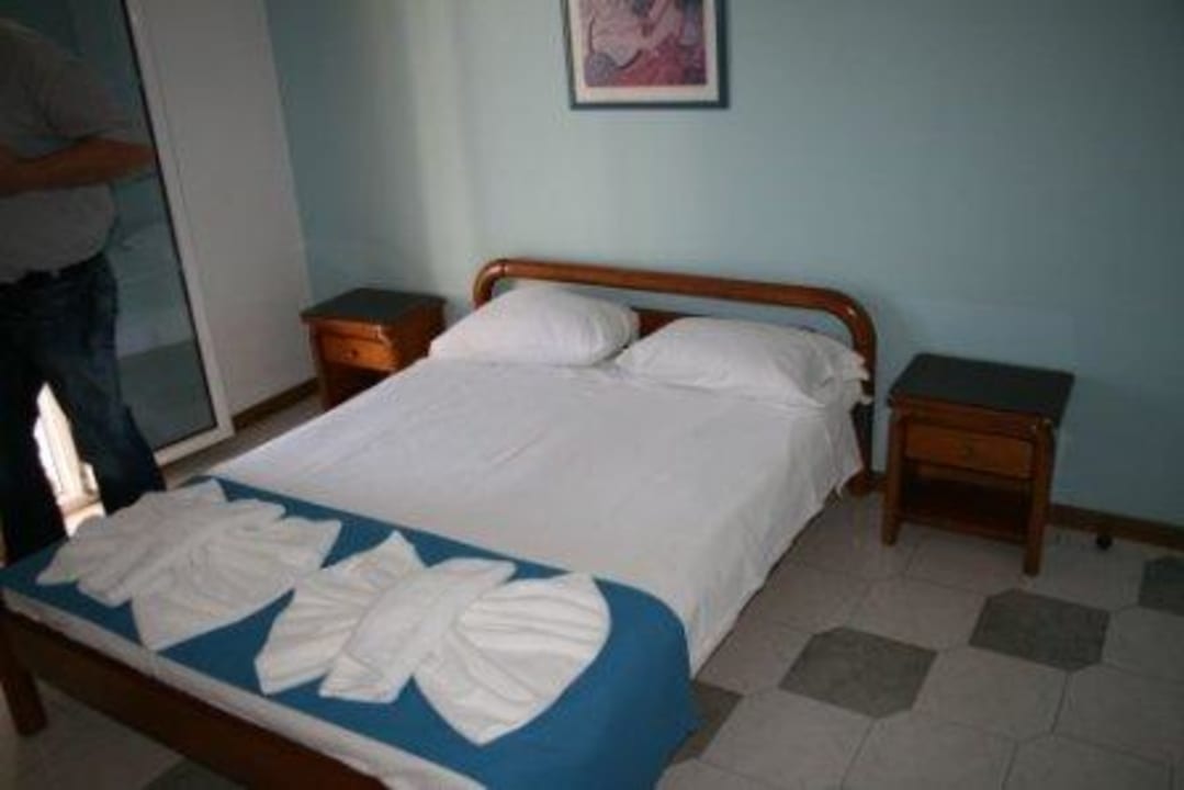 Suite Zimmer 1 Bett recht klein Hotel Saint Nicholas