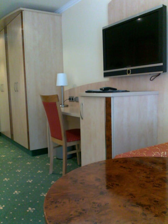 Schreibtisch und Sitzecke Landhotel Heimathenhof