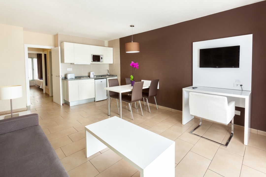 Zimmer Playa Olid Suites & Apartments