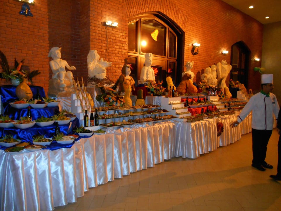 Teil des Weihnachtsbüffet Serenity Alpha Beach