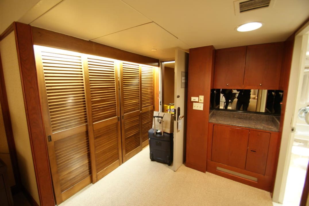 Zimmer 4032 im Westtower Millennium Hilton New York One UN Plaza