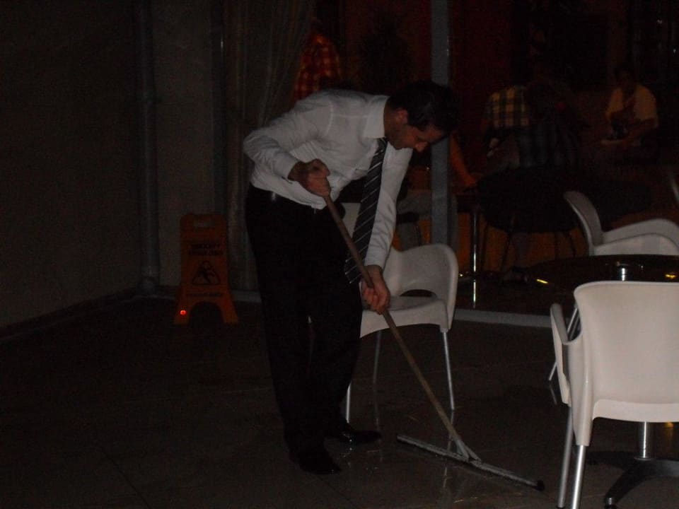 Hier arbeitet der Chef noch selbst! Alaiye Resort & Spa