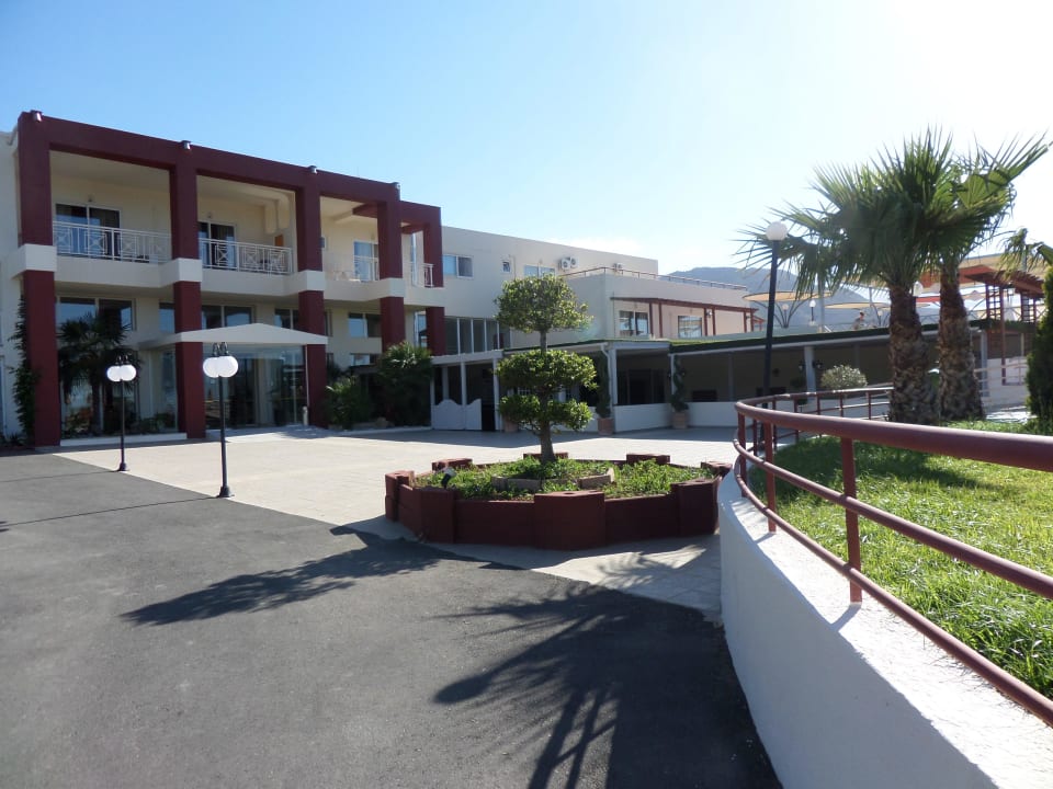 Eingang zum Hotel HARPIN Georgioupolis Resort Aquapark & SPA