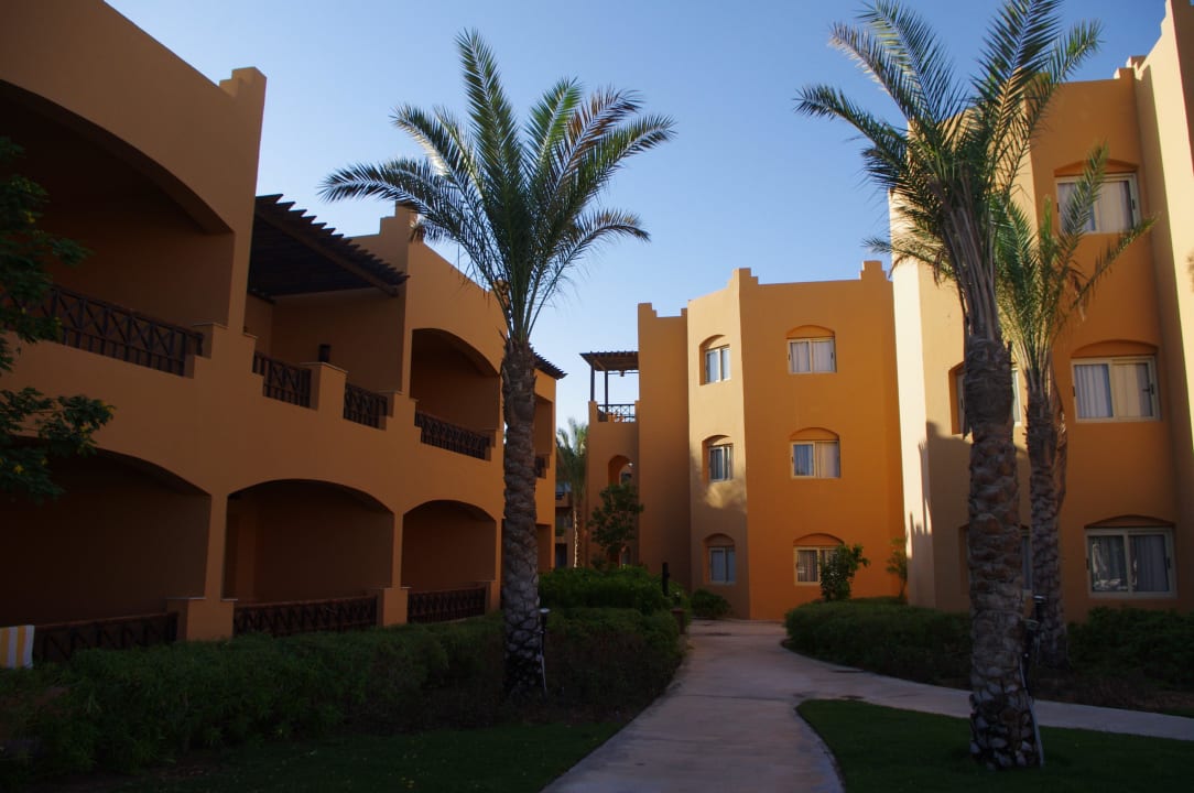 Weg vom Pool zum Zimmer Stella Beach Resort & Spa Makadi Bay