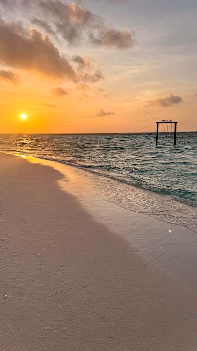 Strand Kuredu Island Resort & Spa