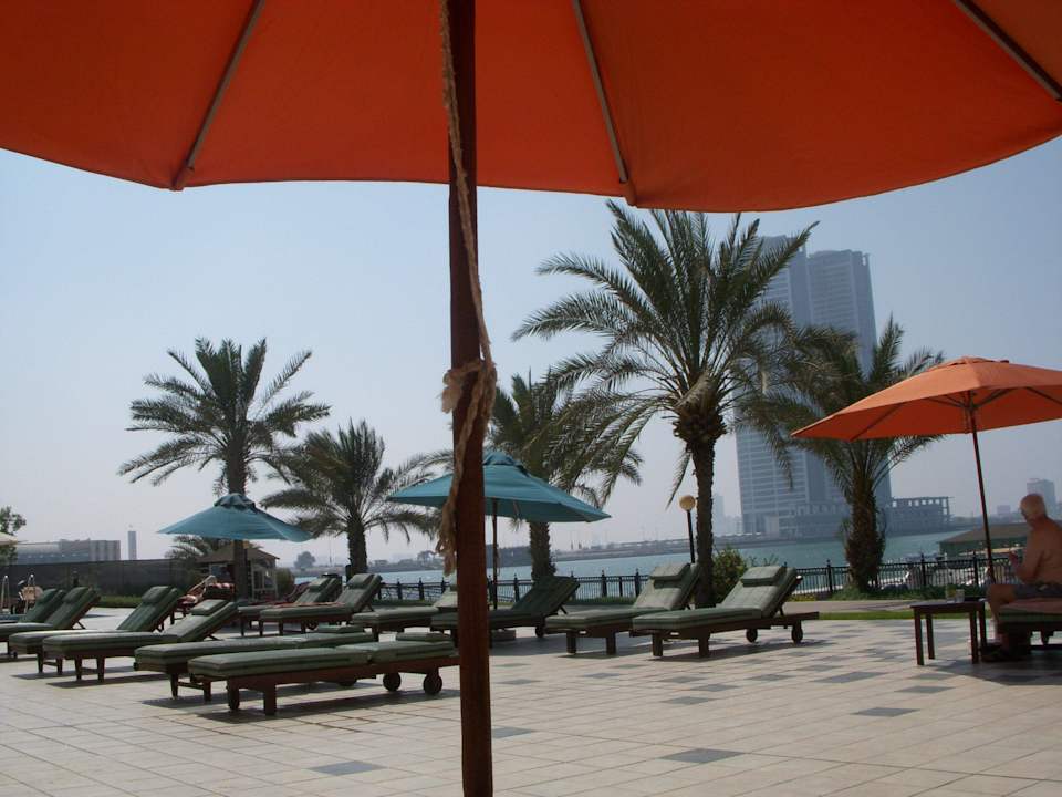 Pool Hilton Garden Inn Ras Al Khaimah