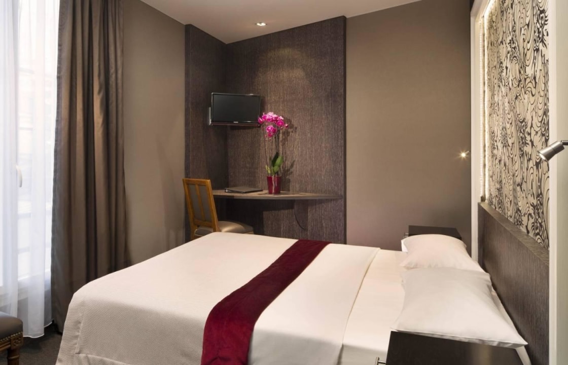 Guest Room Central Hotel Paris