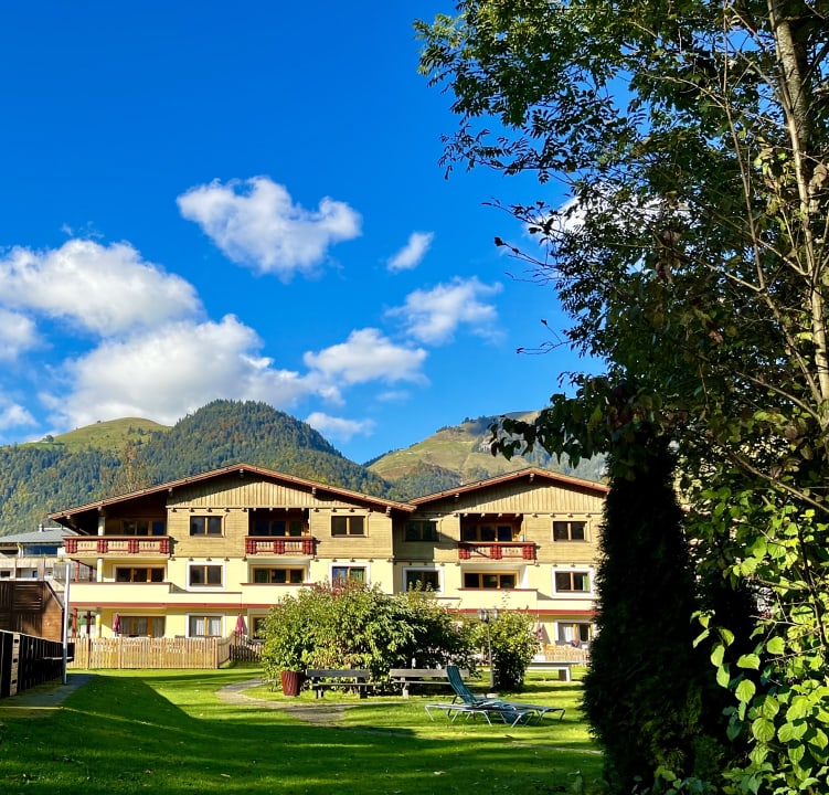 Außenansicht Hotel Bellevue am See