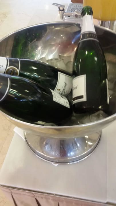 Jeden morgen Sekt  Hipotels Eurotel Punta Rotja Golf & Spa
