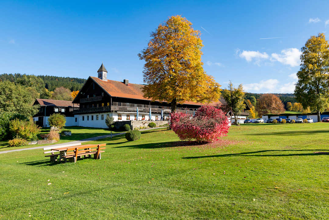 Außenansicht Hotel Gut Schmelmerhof