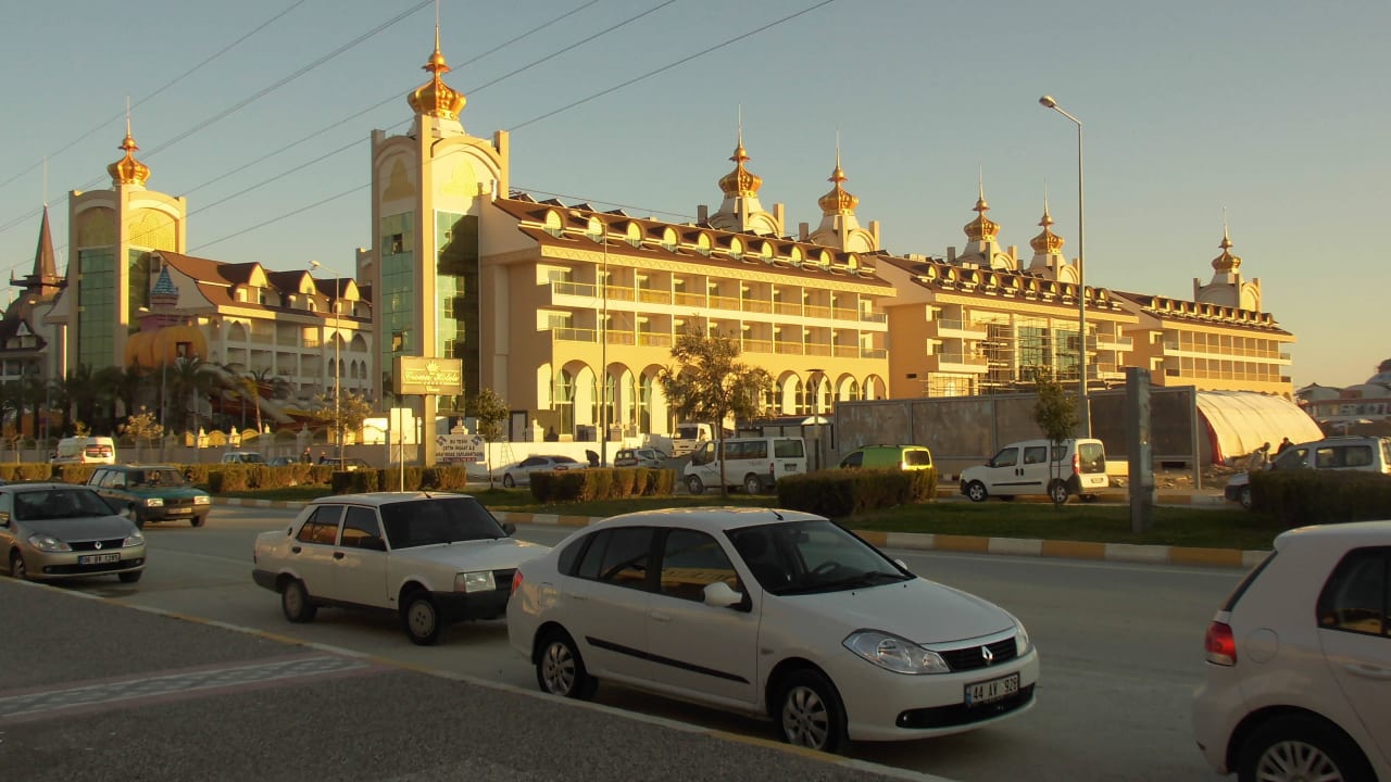 Schön in der Abendsonne Well Palace Side