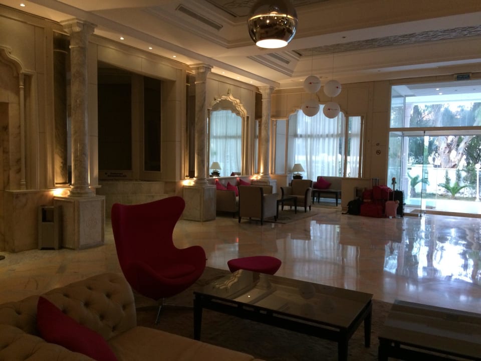 Lobby Hotel Royal Nozha