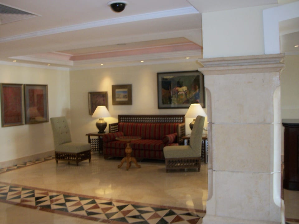 Beim Hotelrundgang Mövenpick Resort & Spa Dead Sea