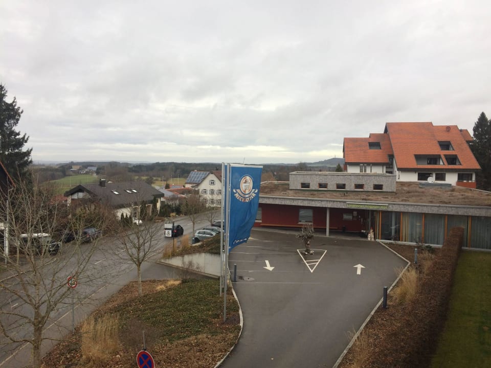 Blick zum Hoteleingang Landhotel Allgäuer Hof