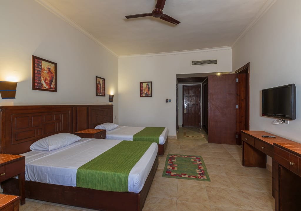 Zimmer Laguna Beach Marsa Resort