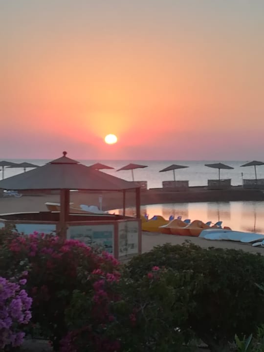 Sonnenaufgang Mövenpick Resort & Spa El Gouna