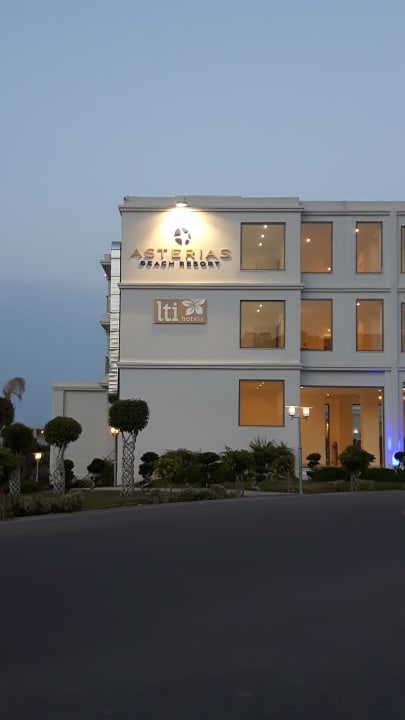 Außenansicht Asterias Beach Resort