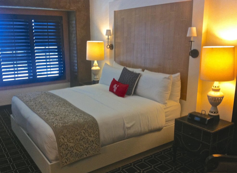 Sauber, geräumig und schick Hotel Valencia Santana Row