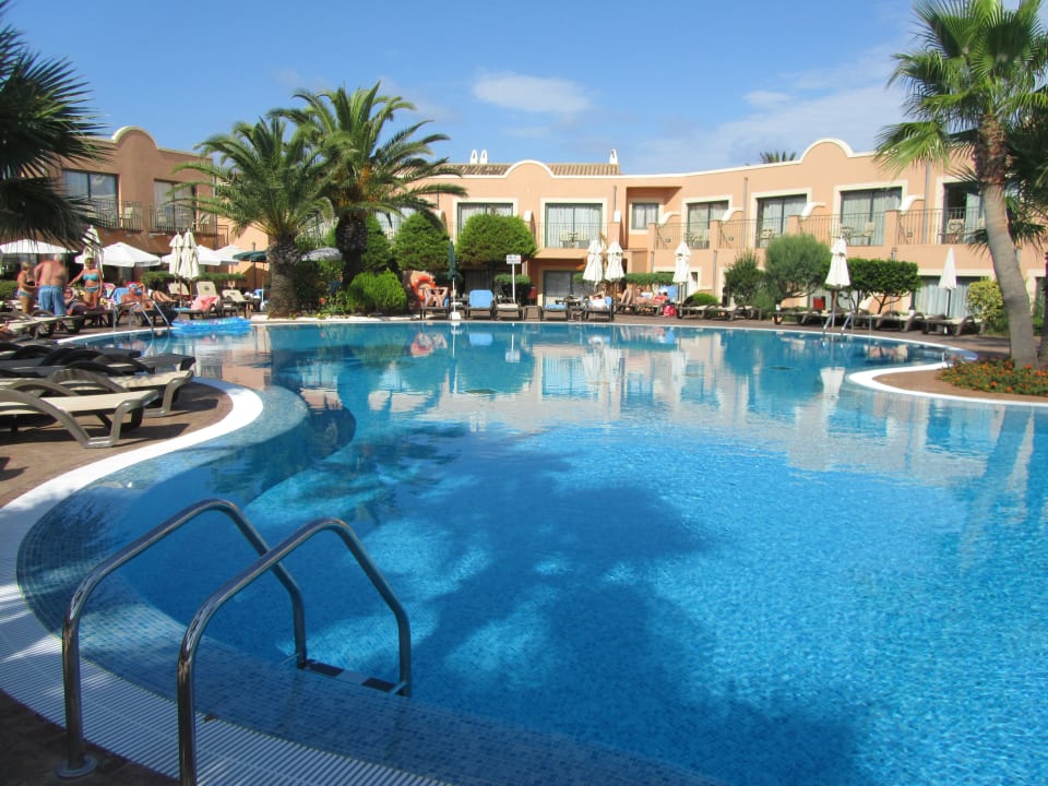 Pool und Hotel Valentin Star Menorca