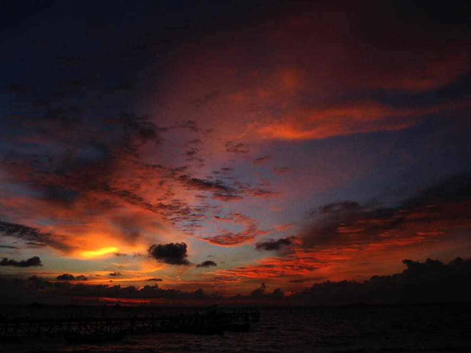 Sonnenuntergang Meeru Maldives Resort Island