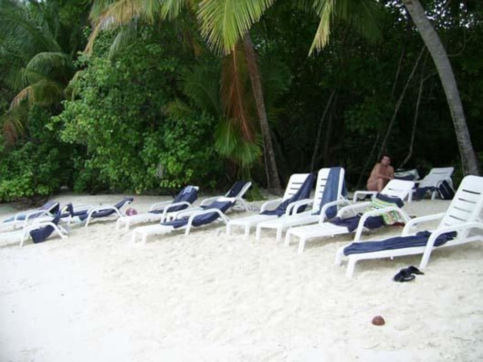 Liegen dicht an dicht und alle reserviert Adaaran Club Rannalhi - All Inclusive