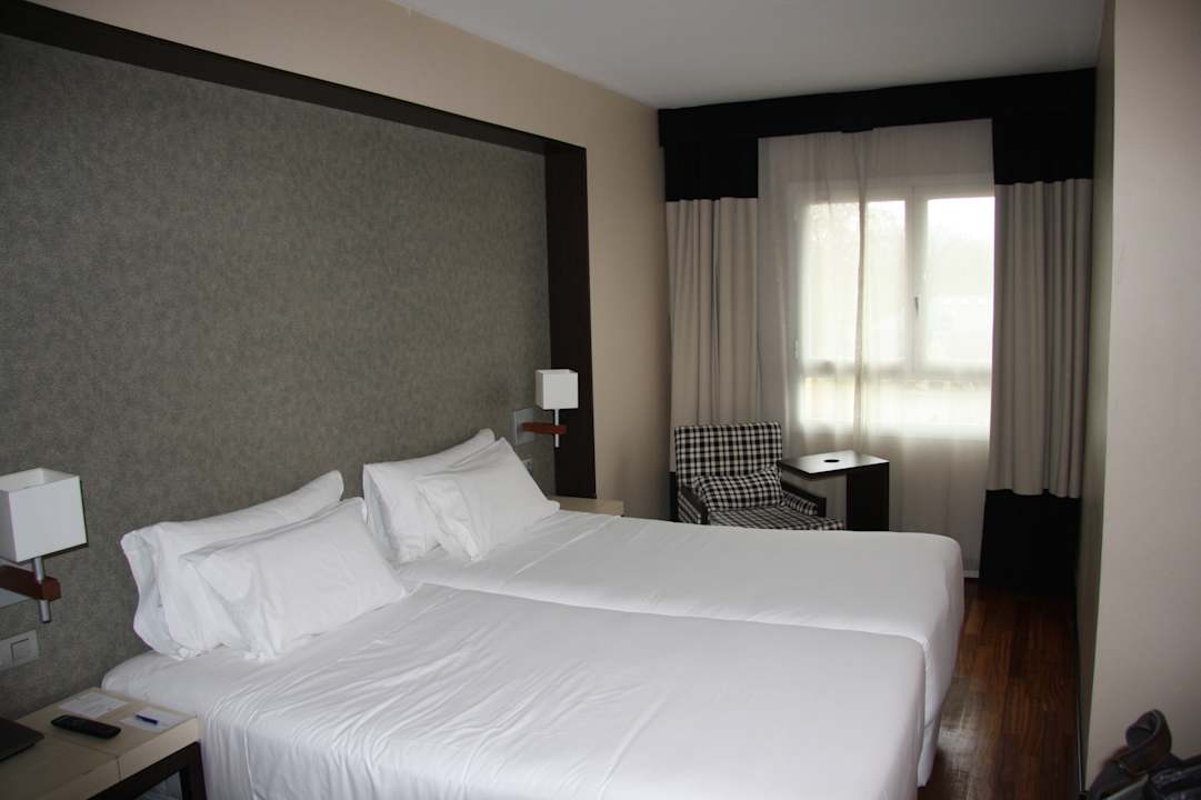 Zimmer NH Canciller Ayala Vitoria