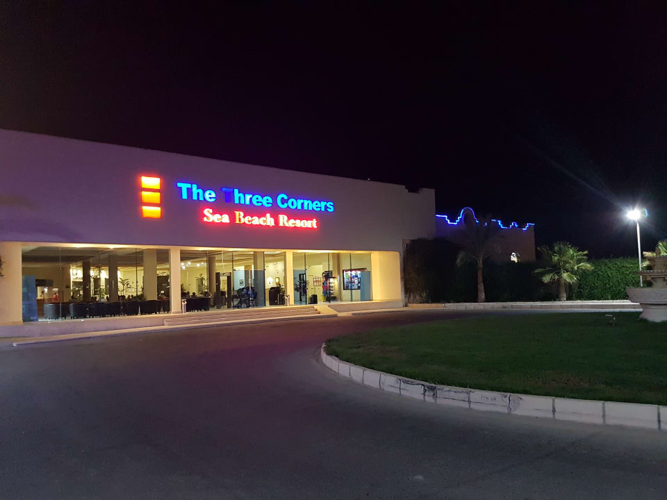 Außenansicht Three Corners Sea Beach Resort