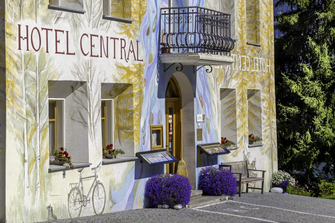 Außenansicht Hotel Central La Fainera