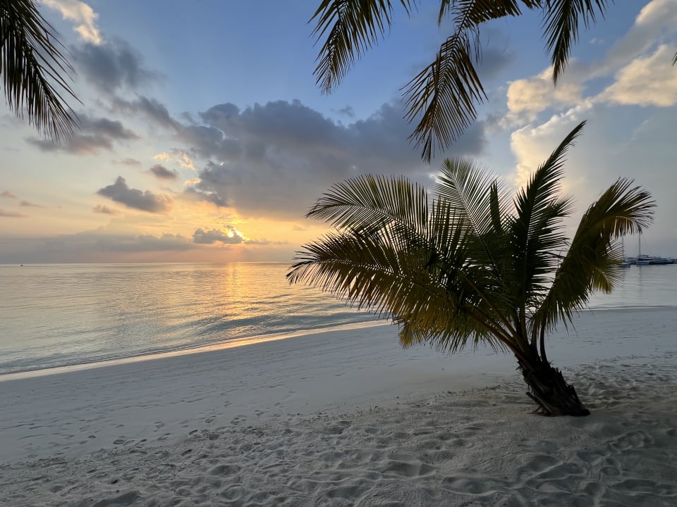 Strand Meeru Maldives Resort Island