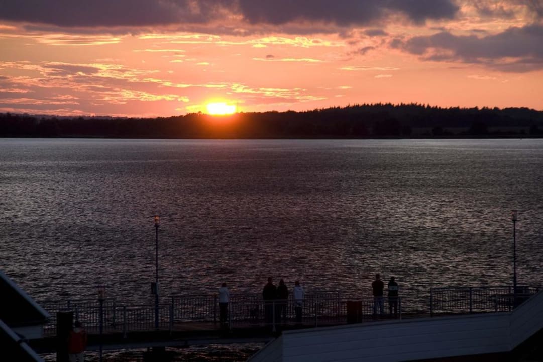 Sonnenuntergang vom Kapitänsdeck Ferienpark Müritz