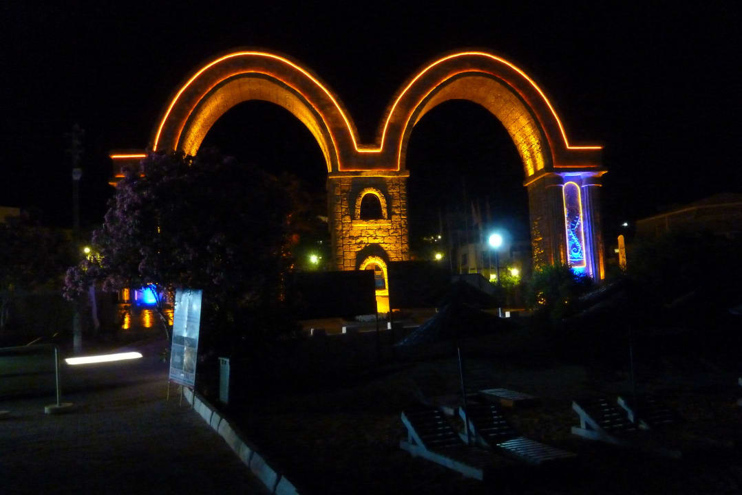 Hoteleingang Club Resort Atlantis