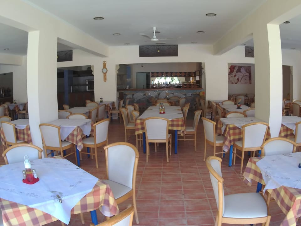Blick in den Speisesaal Ekaterini Hotel