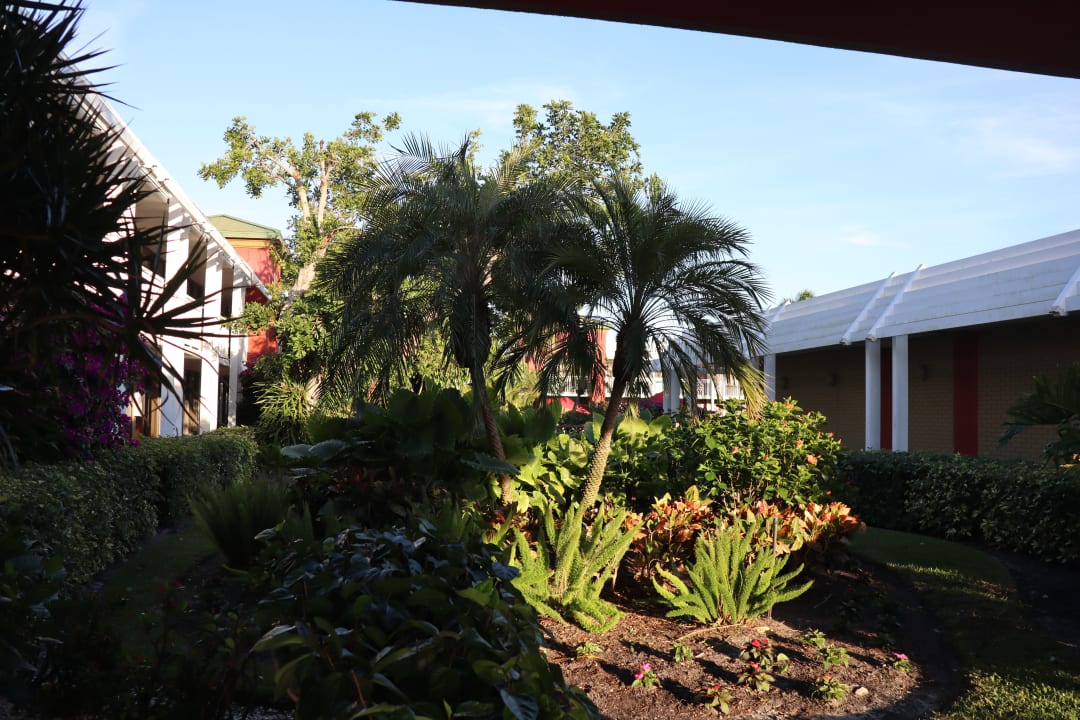 Gartenanlage Hotel Ramada Inn of Naples