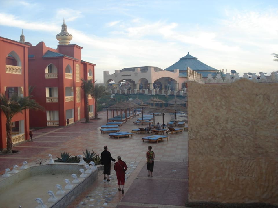 Innenanlage Pickalbatros Alf Leila Wa Leila Resort - Neverland Hurghada