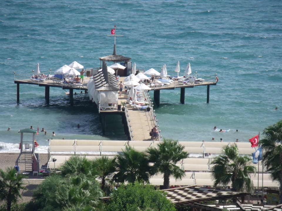 Strand Saturn Palace Resort Hotel