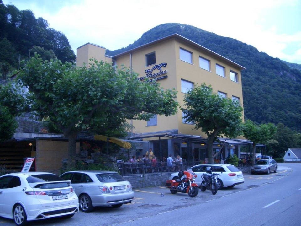 Hotel Straßenansicht Hotel Pizzo Vogorno