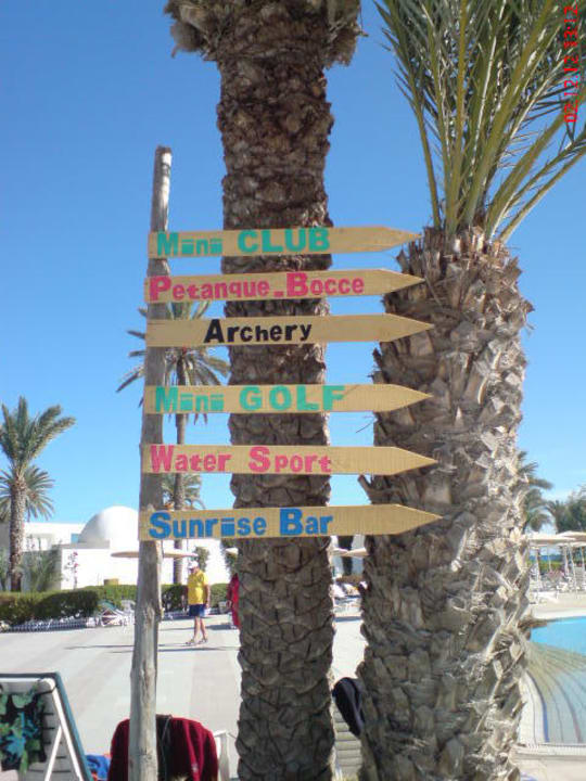 Wegweiser  Hotel El Mouradi Djerba Menzel