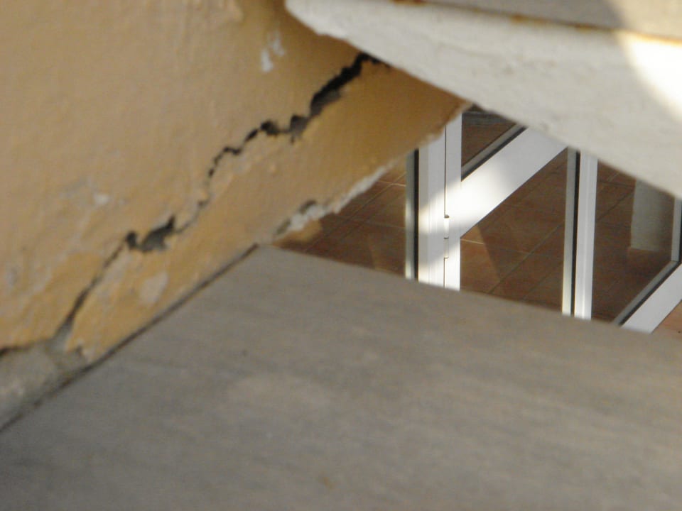 Die Treppenstufe an der Wand Club Hotel Drago Park