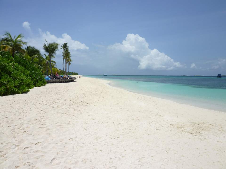 Strand Kuredu Island Resort & Spa