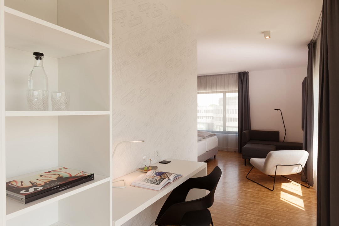 Zimmer Vienna House by Wyndham Ernst Leitz Wetzlar
