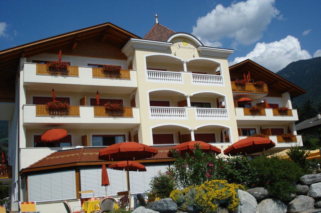 Blick vom Garten um Hotel Hotel Sonnenburg