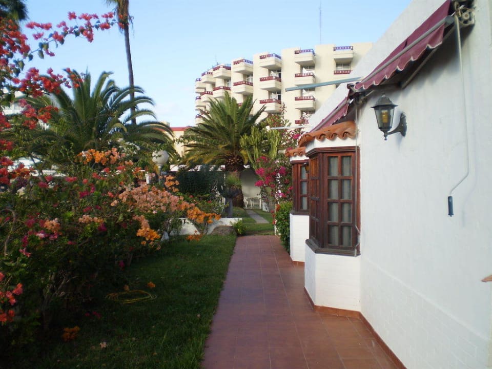 Blick zum Rondo HL Miraflor Suites Hotel