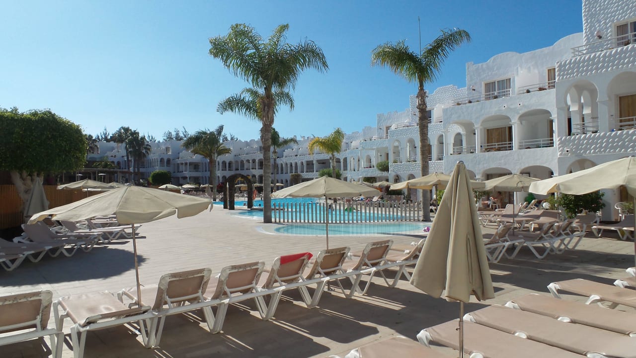 Poolanlage mit Kinderbecken  Sotavento Beach Club