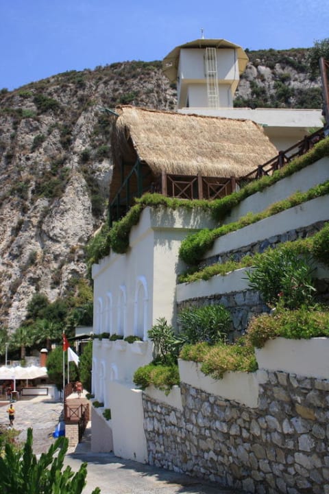 Weg zum Strand Ladonia Hotels Adakule