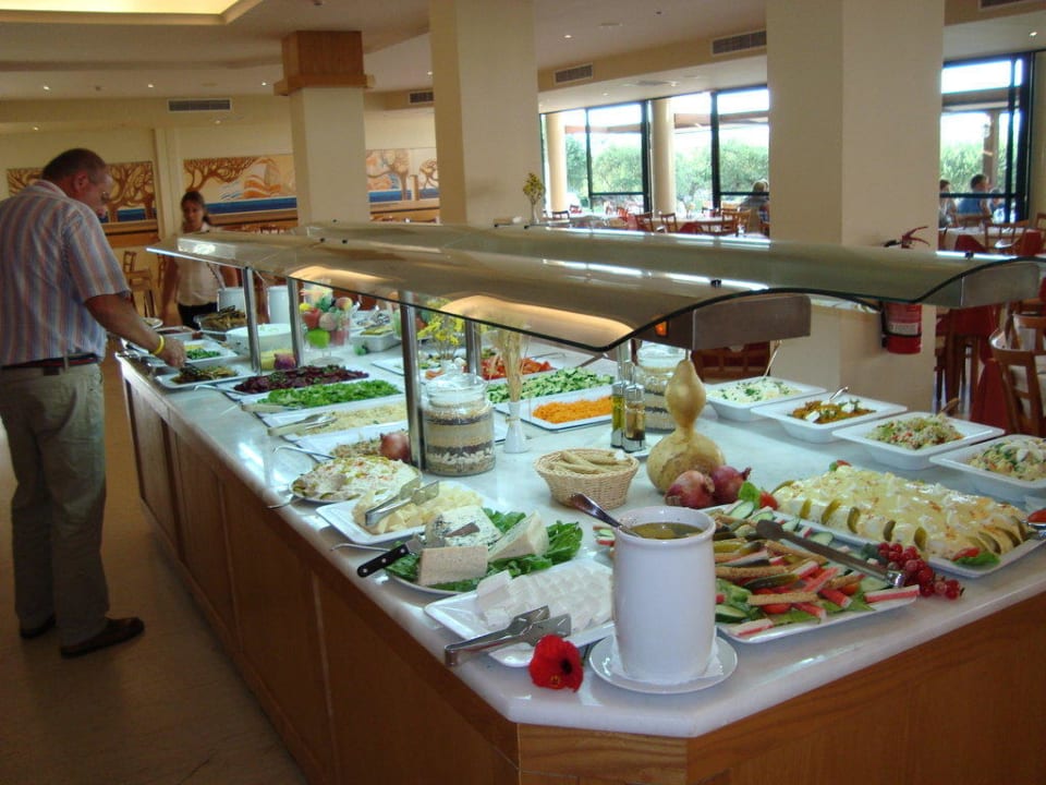 Salat-Vorspeisenbüffet TUI KIDS CLUB Alex Beach