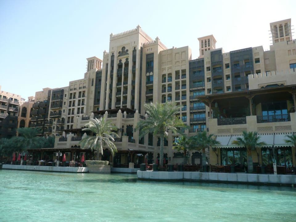 Blick auf das Hotel Mina A'Salam Jumeirah Mina Al Salam