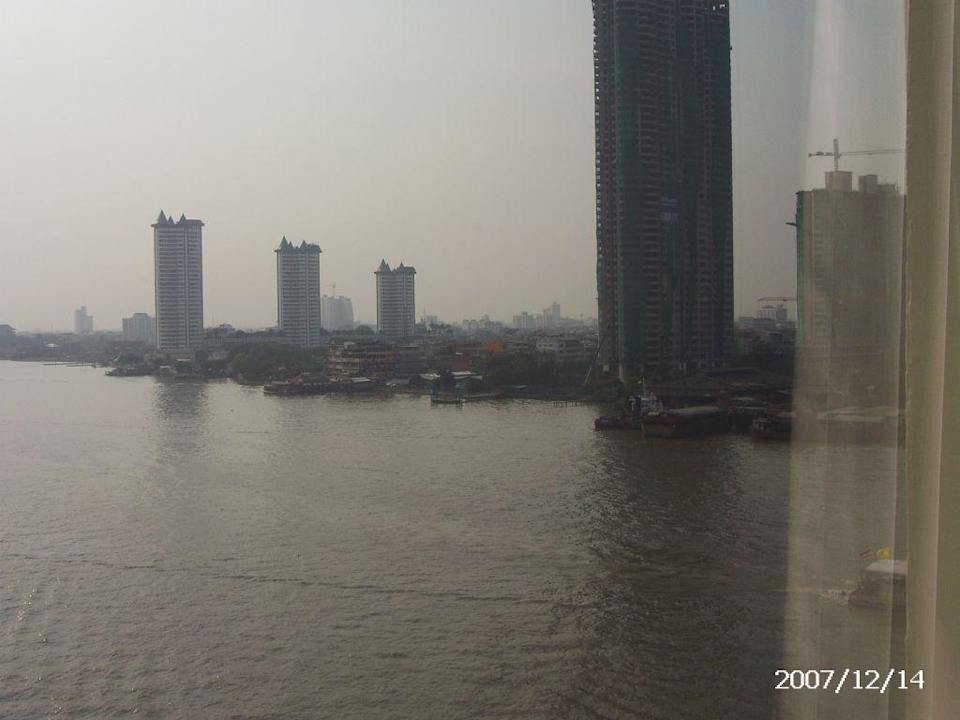 Aussicht vom Hotelzimmer Ramada Plaza by Wyndham Bangkok Menam Riverside