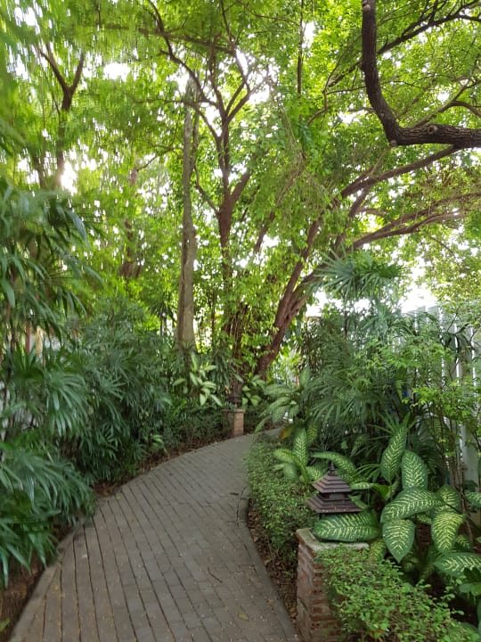 Gartenanlage Laksasubha Hua Hin