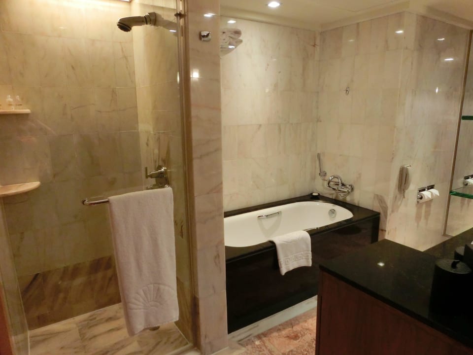 Bad Hotel Mandarin Oriental Singapore